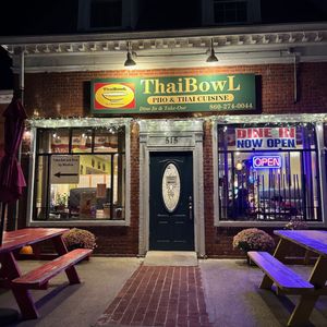 ThaiBowL Restaurant